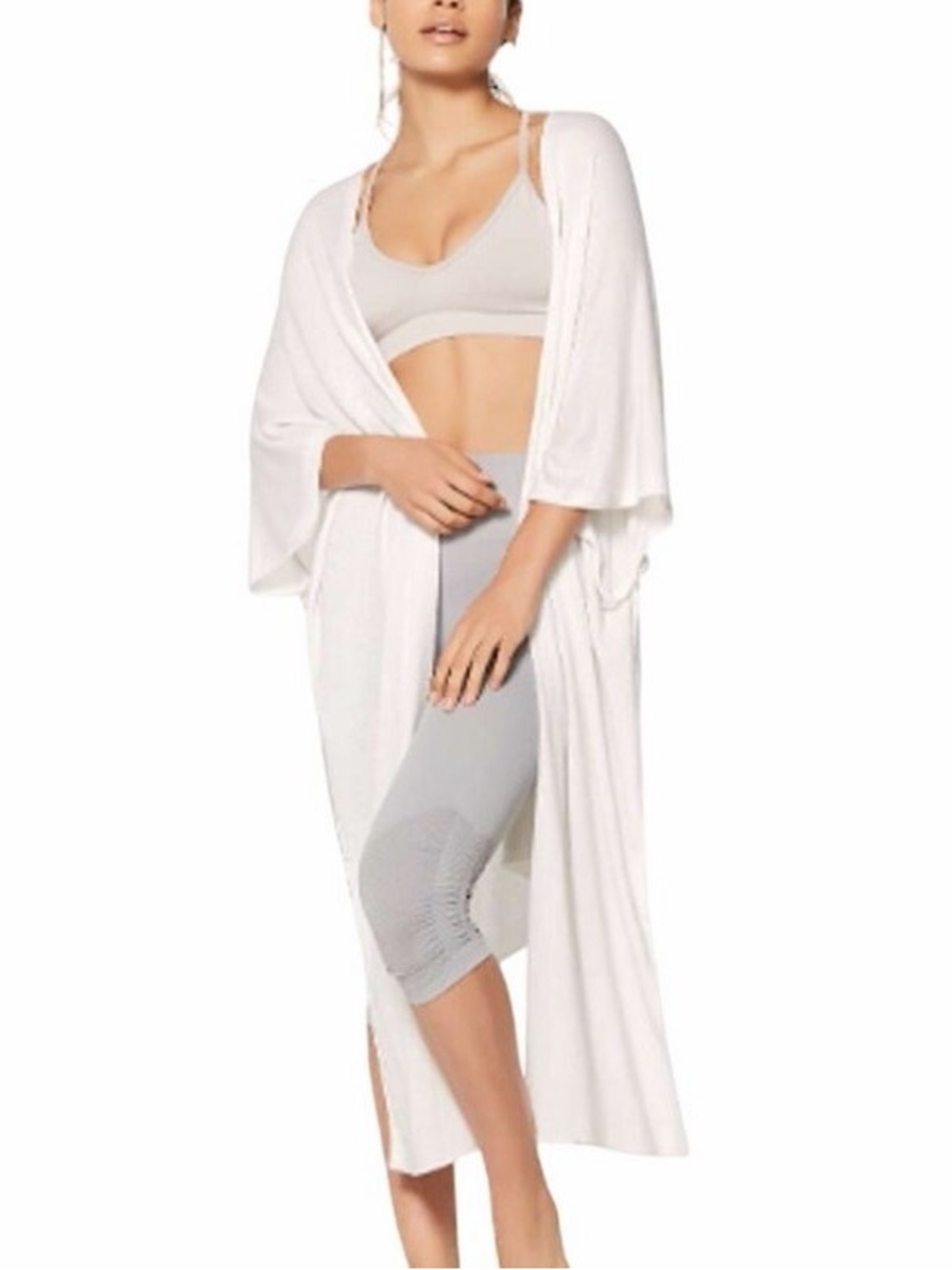 Lululemon Heart Opener Meditation Cloak (Taryn Toomey Collection) in White OS